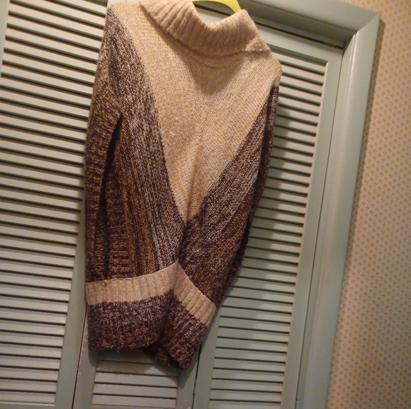 Dots - Picture 2 of 5